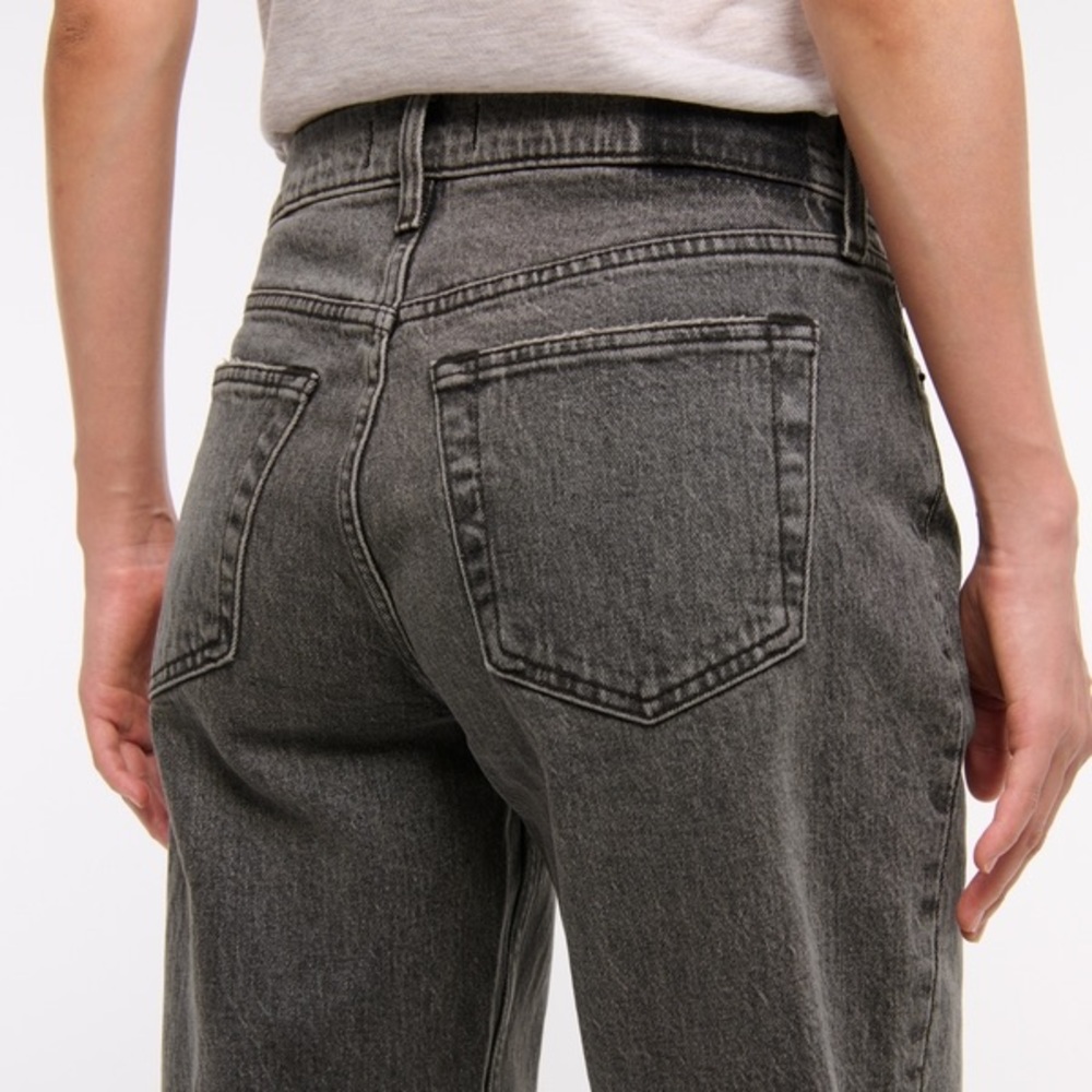 BRAND NEW WITH TAGS Abercrombie & Fitch Women's Gray Low Rise Baggy Jeans 24/00s - Picture 5 of 7